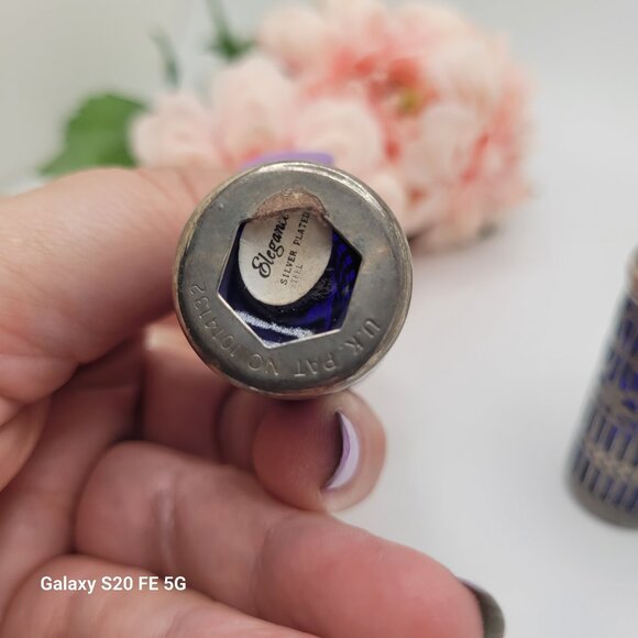 Vintage Silver Cobalt Blue Salt & Pepper Shakers Silver Plate Filigree MCM - Picture 4 of 6